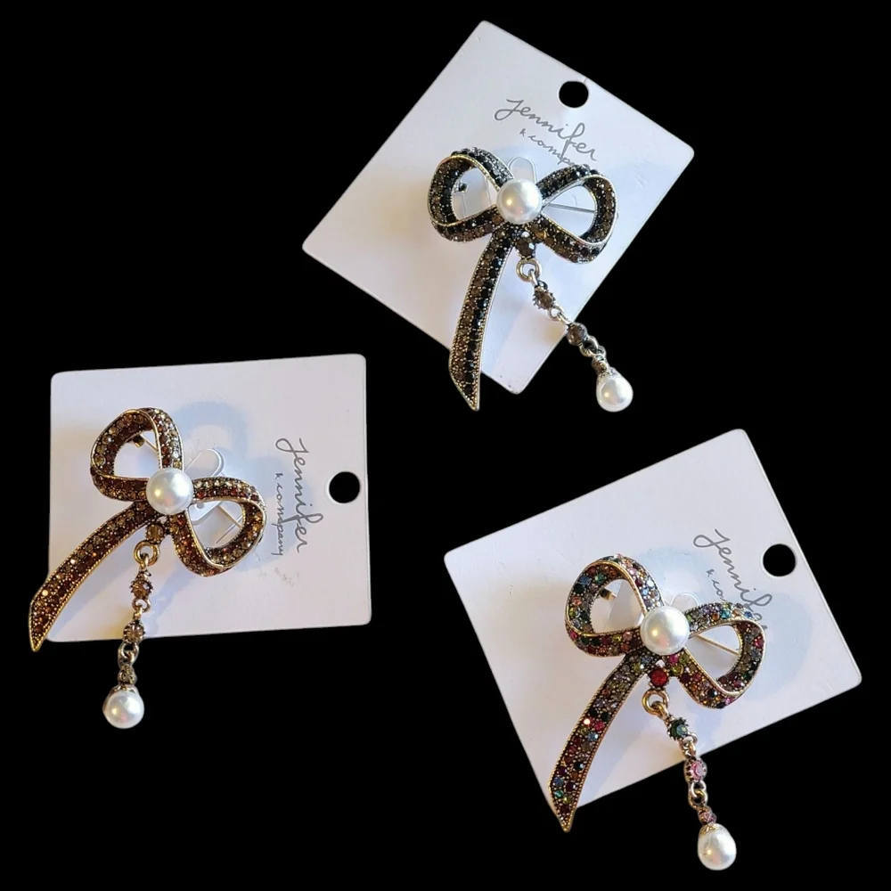 Rhinestone Bow Brooch with Pearls
